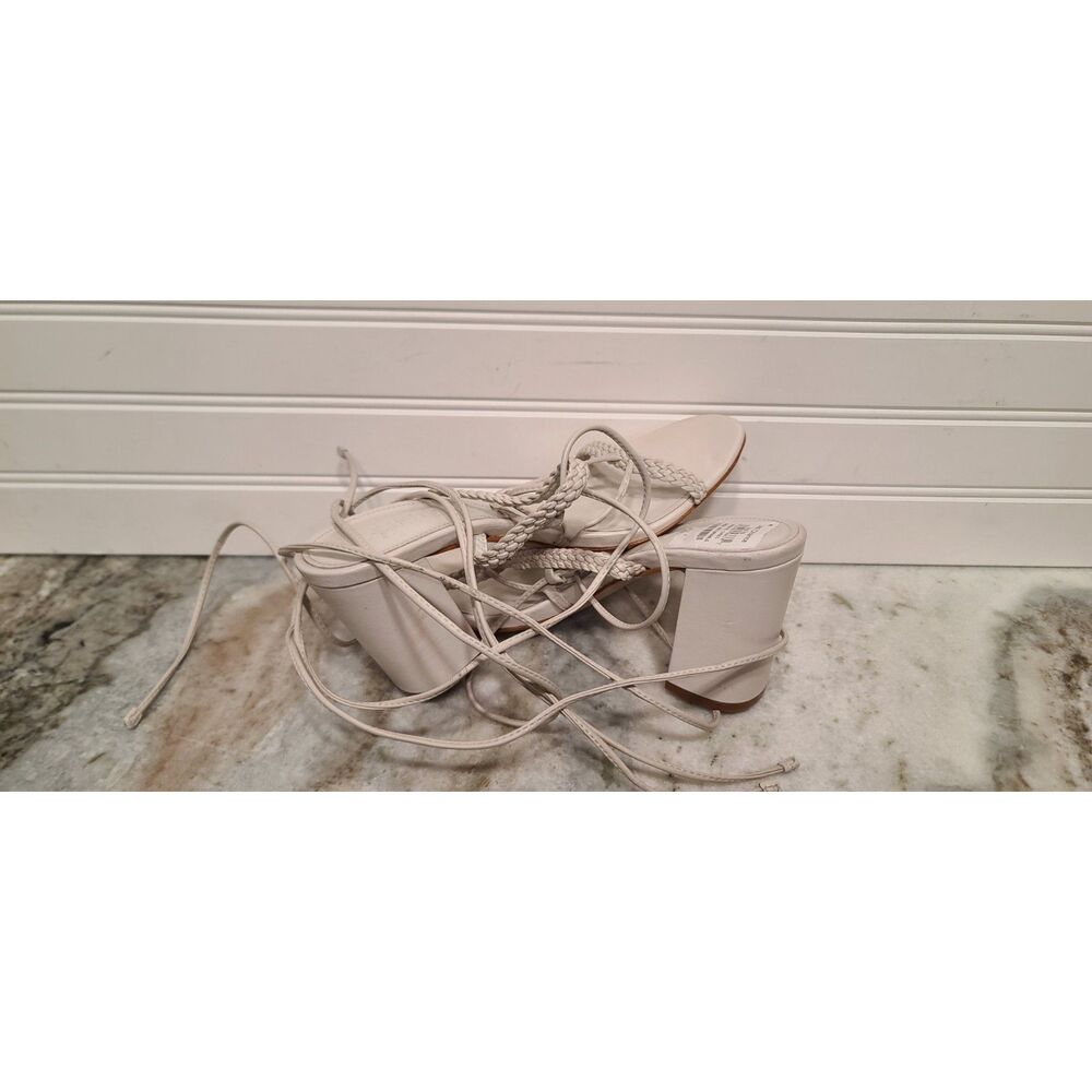 Schultz Maxima Block Heel Sandals Shoes in Pearl Cream Color Size 9 NWT